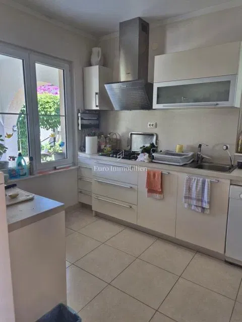 House near the beach, with sea view – 3