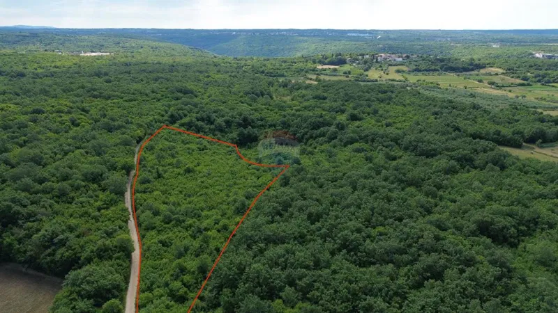 ISTRIA, LIM CANAL – Agricultural Land 1100 m² – 2