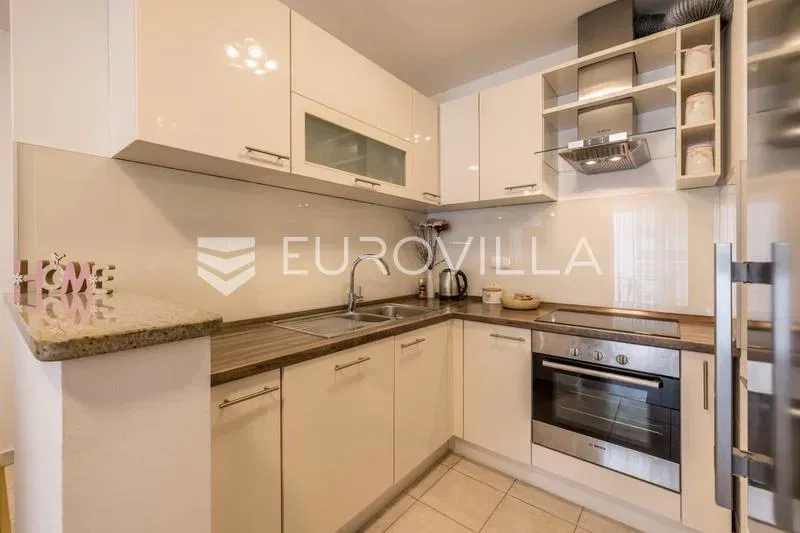 Split, Kocunar, comfortable three-bedroom apartment for rent until summer – 3