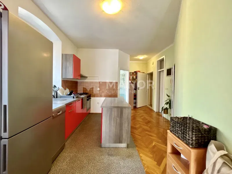 Flat Centar, Rijeka, 53m2 – 2