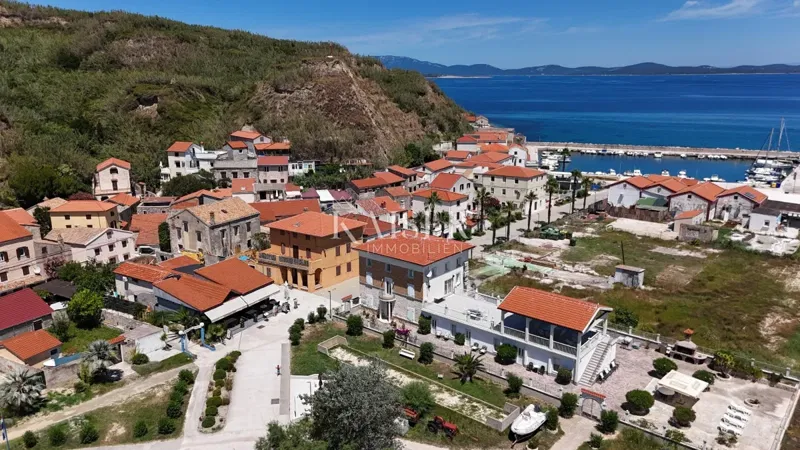 Susak Island, house with restaurant – 2