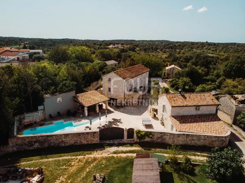 House Tinjan, 295m2 – 2