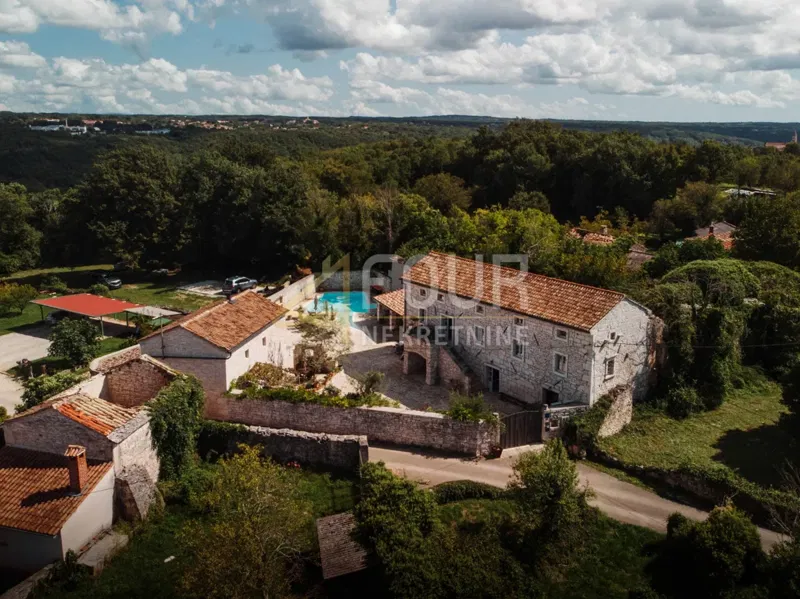 House Tinjan, 295m2 – 3