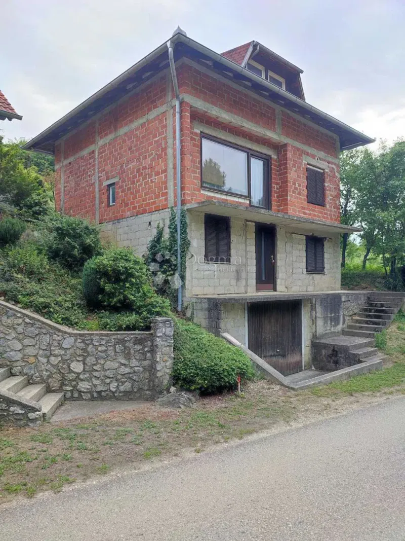 Casa Gornje Vratno, Cestica, 166,58m2 – 2