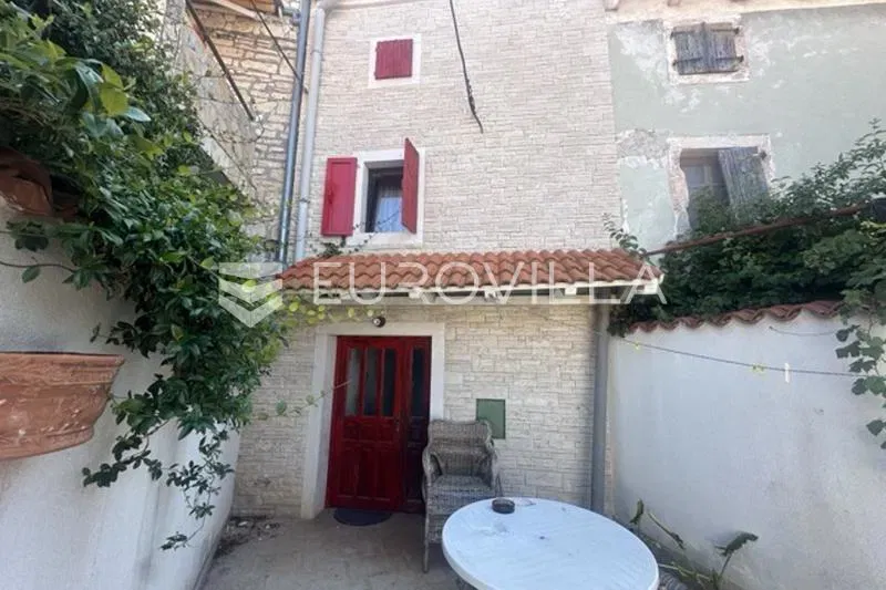 Ližnjan, Istria: Terraced house, south-facing, investment or idyllic home with garden – 2