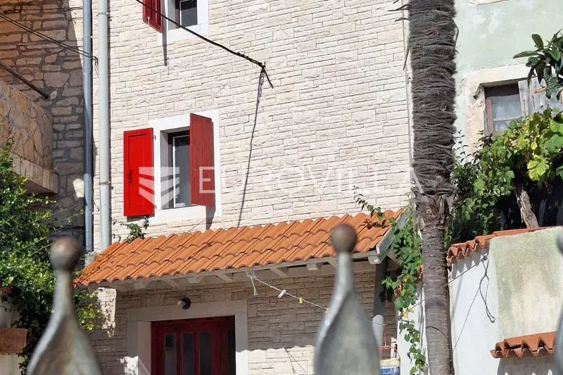 Ližnjan, Istria: Terraced house, south-facing, investment or idyllic home with garden – 3