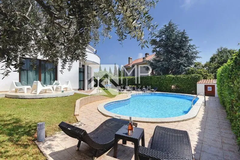 Medulin, detached spacious villa with swimming pool in a quiet location – 2