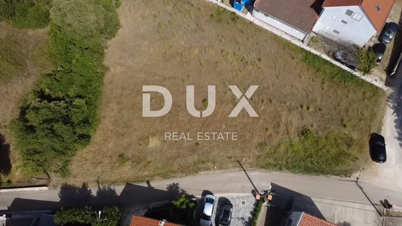 ZADAR, SUKOŠAN – Building land 250m from the sea! – 2