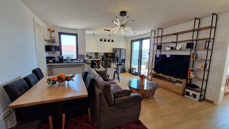 Appartamento moderno con terrazza sul tetto – Borik, Zadar, 106,75 m² – 2