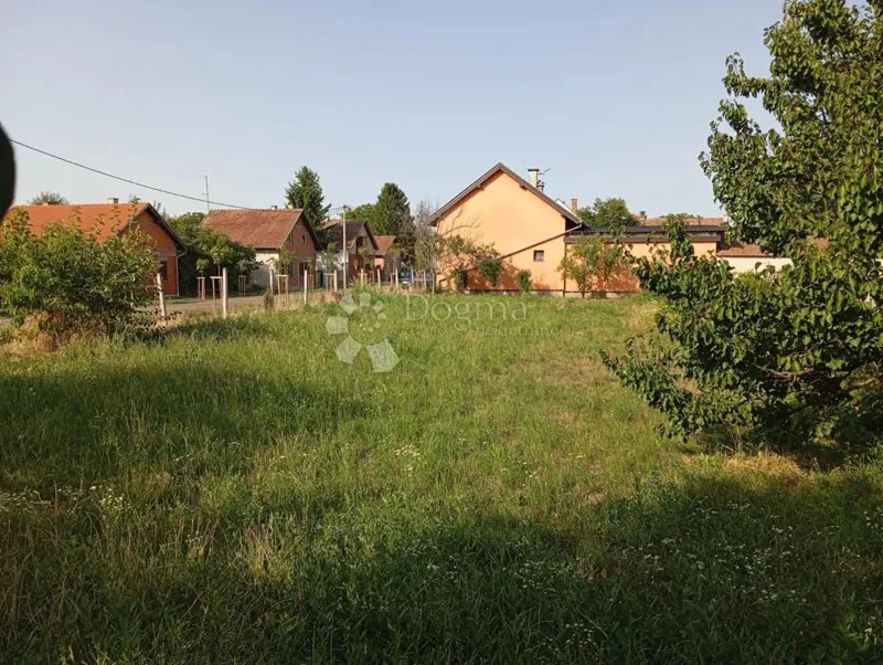 Building land Korog, Tordinci, 809m2 – 2