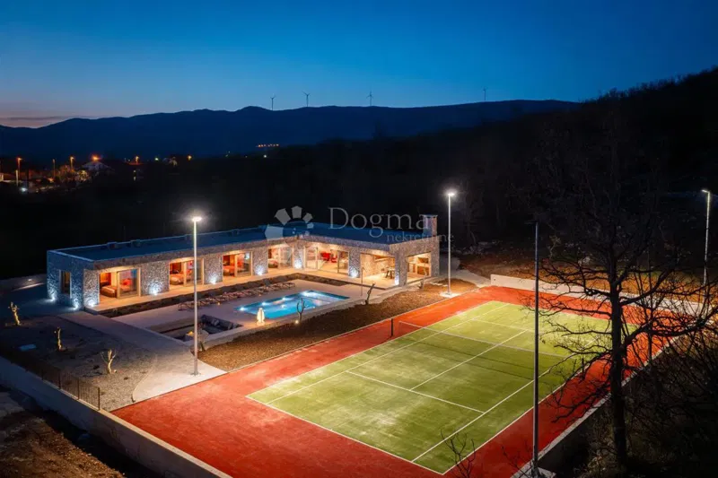 Дом Prisoje, Dicmo, 240m2 – 2