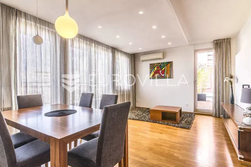 Slovenska street, two bedroom apartment with terrace and garage 106 m² – 2