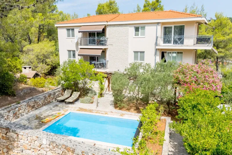 Beautiful villa with a pool and open sea view on the island of Hvar – 2