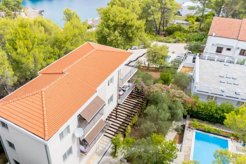 Beautiful villa with a pool and open sea view on the island of Hvar – 3
