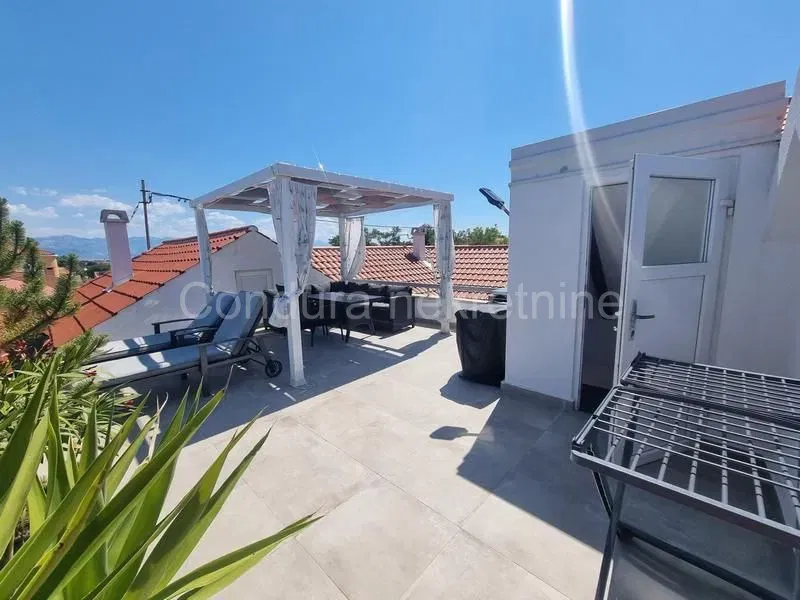 Privlaka - rustic apartments 30 m from the sea! – 2