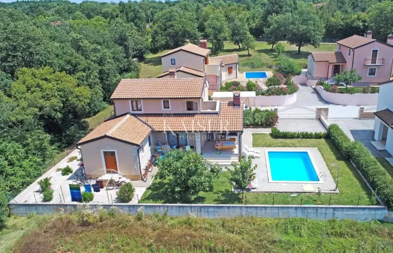 Istria, Sv. Lovreč, casa familiare con piscina – 2