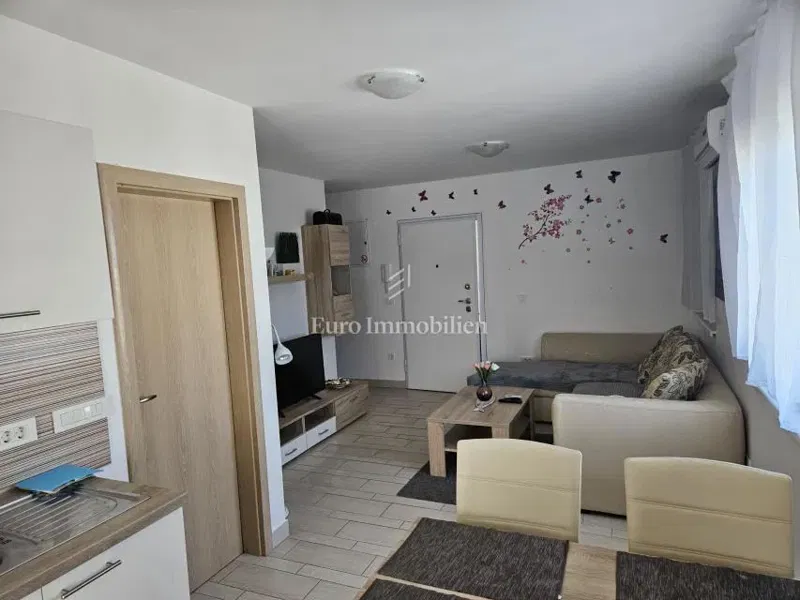 Appartamento con balcone vicino al mare – 3