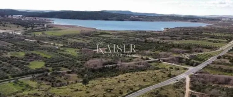 ŠIBENIK, DONJE POLJE – GRANDE TERRENO EDIFICABILE CON VISTA MARE – 2