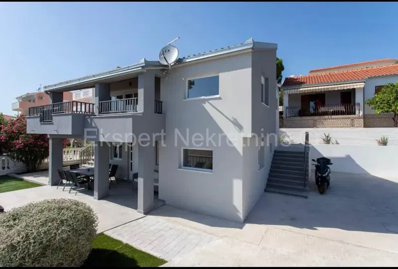 Čiovo, Okrug G. detached house 192 m2 on two floors, sea view, – 3