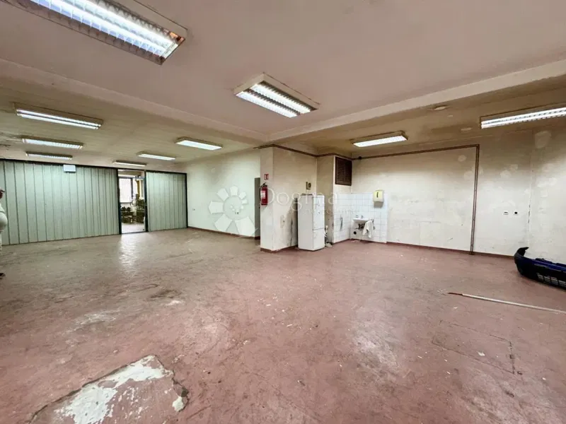 Kereskedelmi Marinići, Viškovo, 200m2 – 3