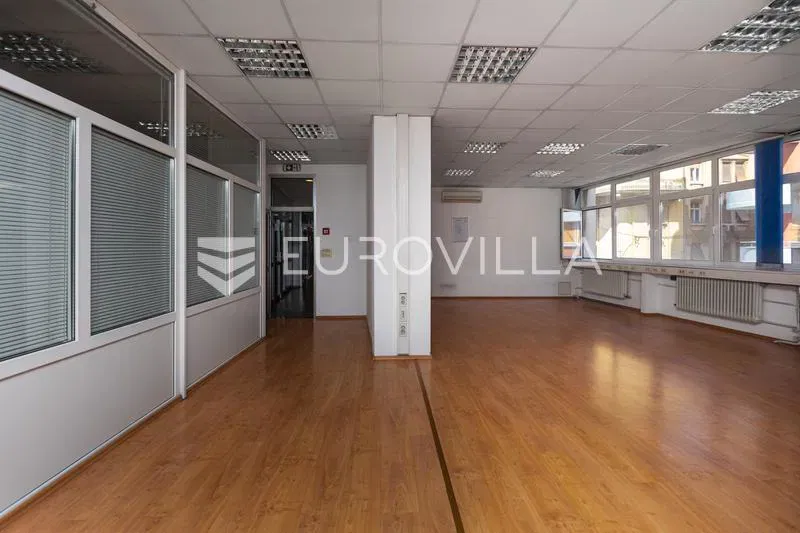 Rijeka, City Center, entire floor of office space, 516 m², 1st floor, elevator – 3