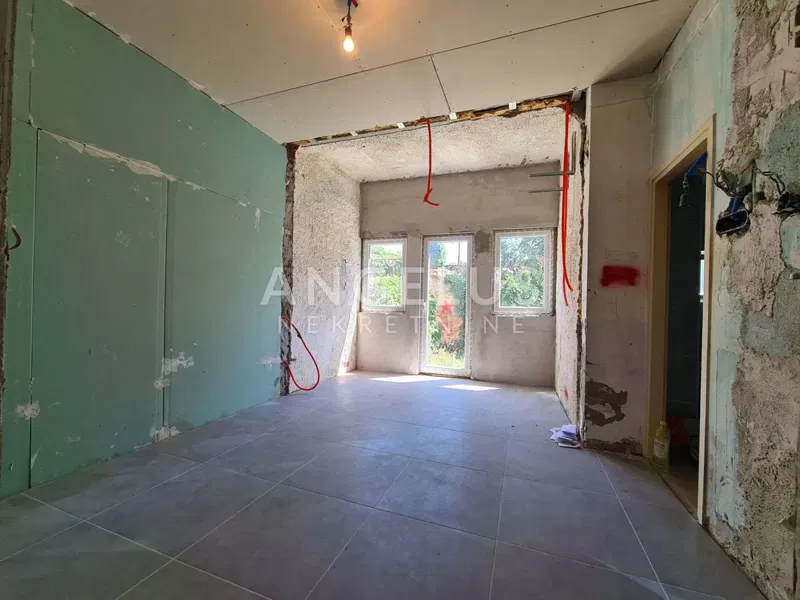 Pula, Center - apartment with a yard, 55m2, for sale! – 2