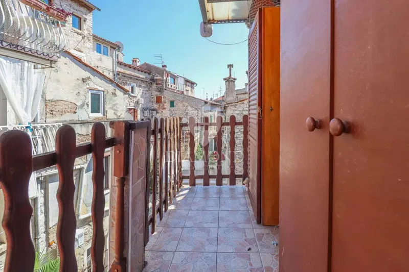 Occasione! Rovigno! Centro! Appartamento con due terrazze! – 2