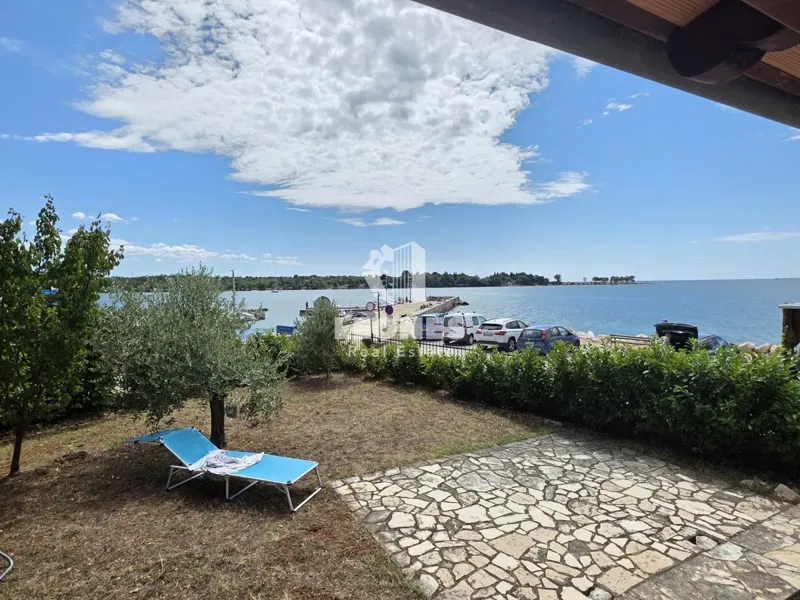 Stone house in the first row to the sea in Lovrečica, near Umag – 2