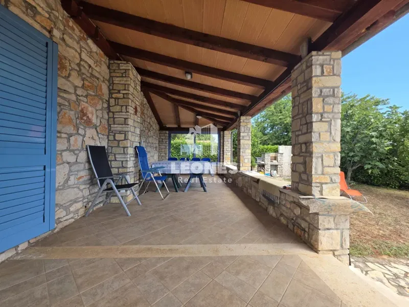 Stone house in the first row to the sea in Lovrečica, near Umag – 3