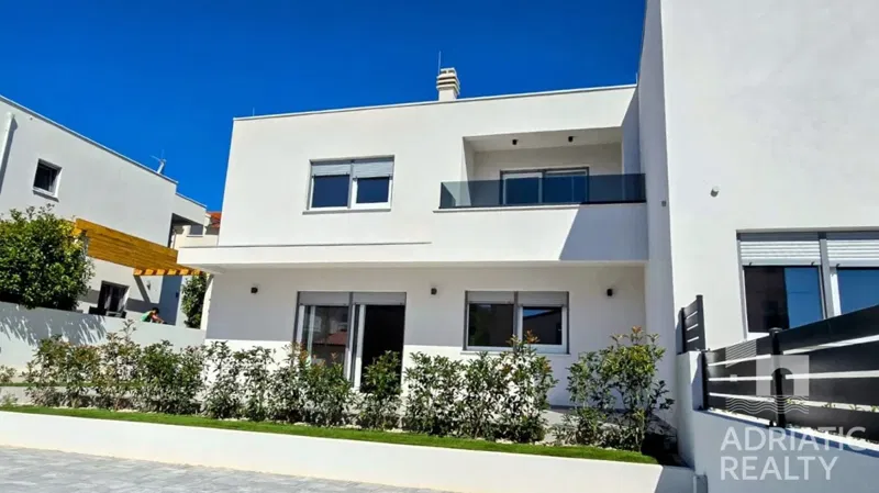 Spacious semi-detached house in Vodice – ideal for living or rental – 3