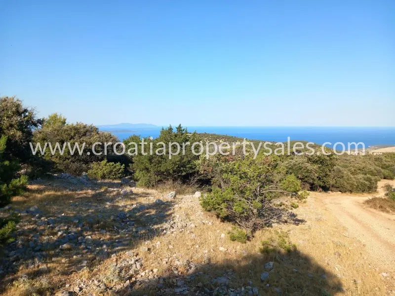 Brac, agricultural land for sale, 195.000 € – 3