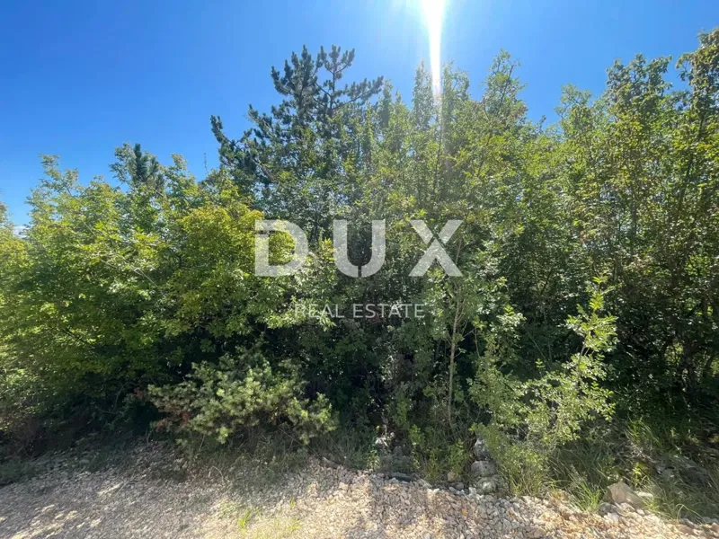 ISLAND OF KRK, SUŽAN – Agricultural land 568 m² with sea view, 50 m from the construction zone! – 2