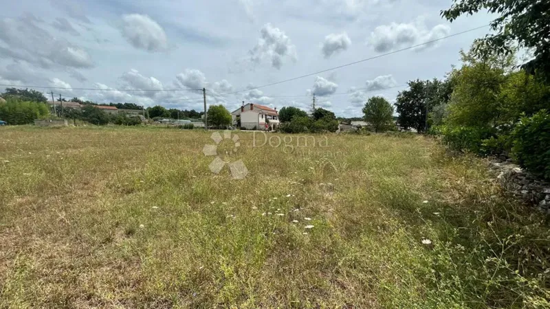 Building land 1050 m² next to asphalt, Sveti Lovreč – 2