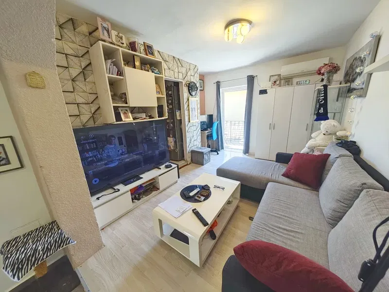 Punat, két különálló apartmannal rendelkező ikerház jó helyen! – 3
