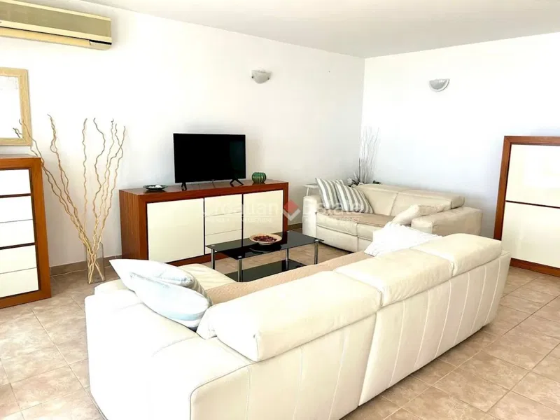 Pazdigrad – Three-bedroom flat, 1 Nov 2025 to 15 Apr 2026, sea view, for rent – 2