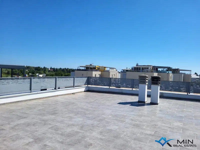 Apartment 500 m from the sea with a roof terrace in Novigrad – 2
