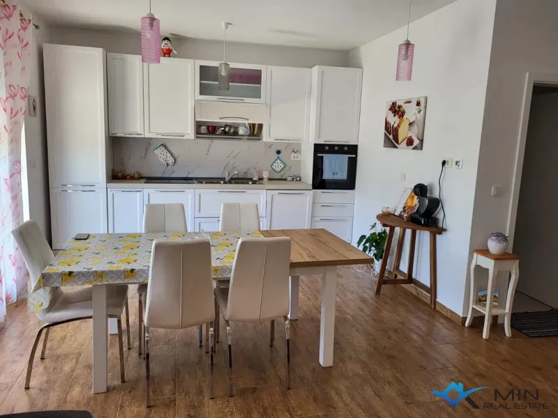 Apartment 500 m from the sea with a roof terrace in Novigrad – 3