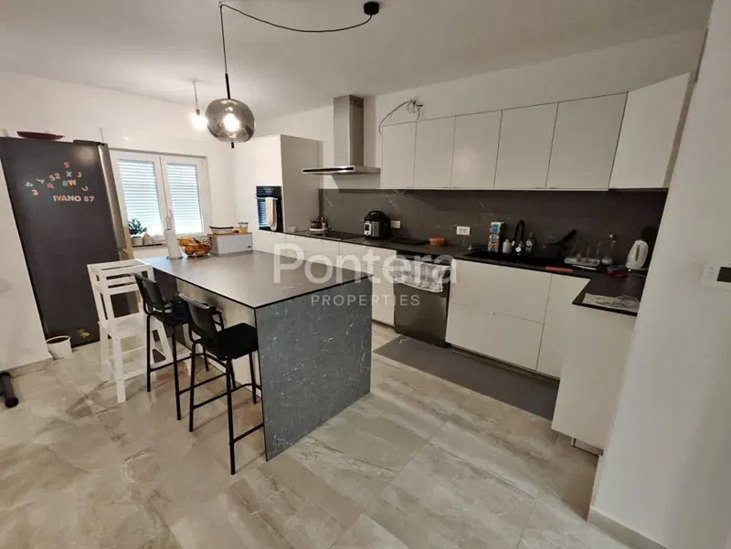 Flat/apartment Viškovo, 162m2 – 3