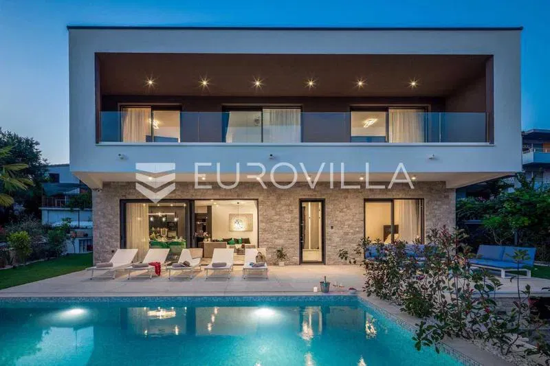 Rogoznica, modern villa with swimming pool in the first row to the sea – 2