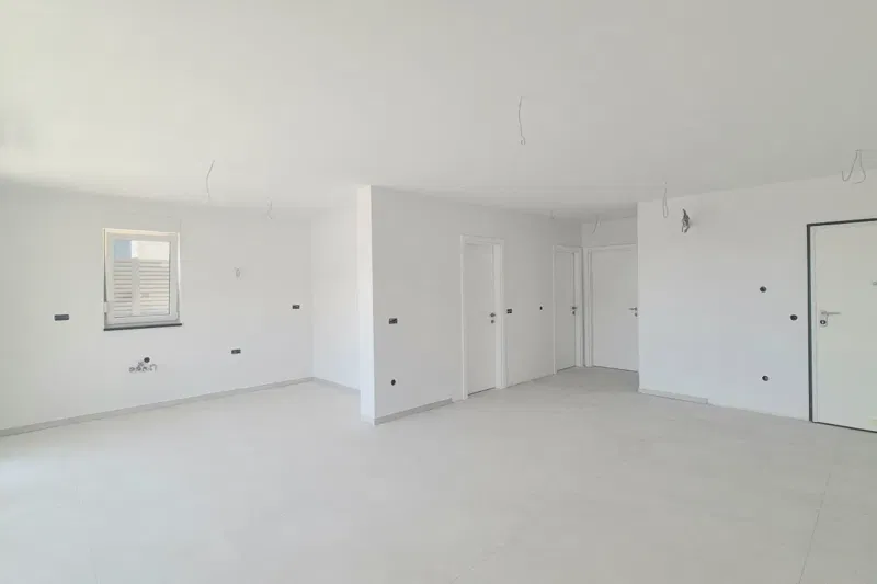 Apartment in a newly built property with a garden – 2