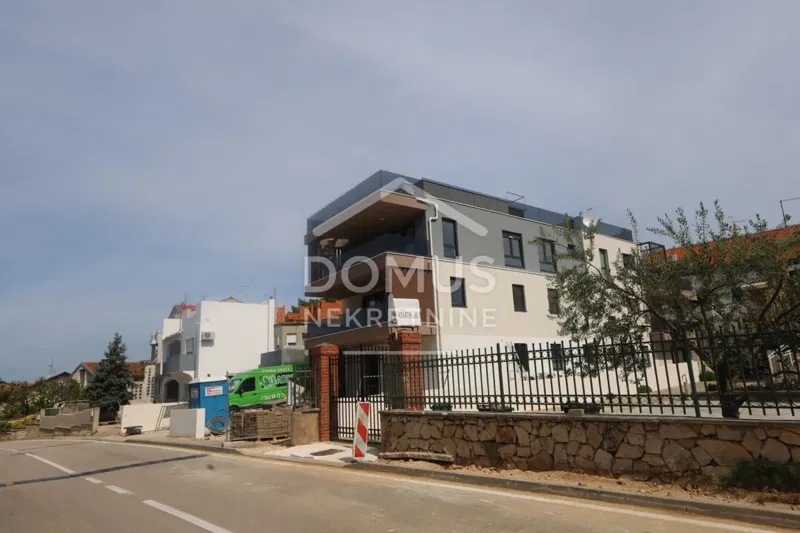 Vodice, new built, 3-bedrooms 210,04 m2 with pool, 50 m from the sea – 3