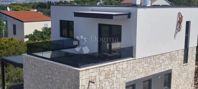 LUKORAN – V1 HAUS MIT POOL UND MEERBLICK – 2