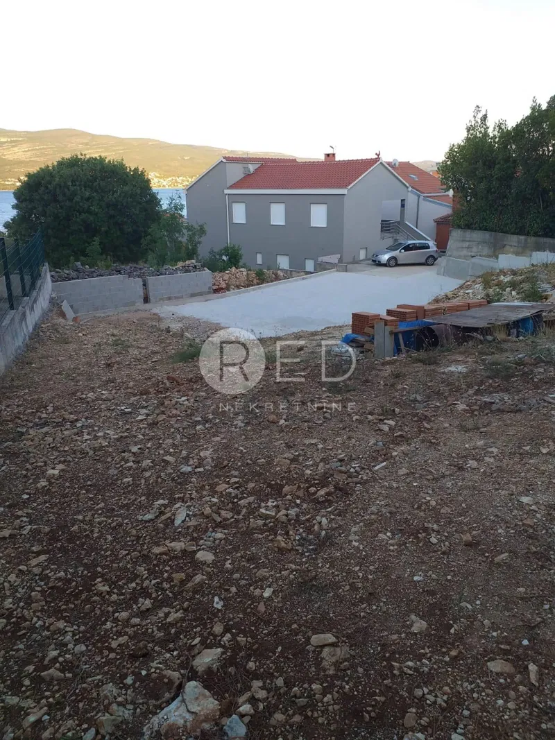 KUĆA S 4 ČETIRI APARTMANA U PRIDRAGI KOD ZADRA, 100 M OD MORA – 2