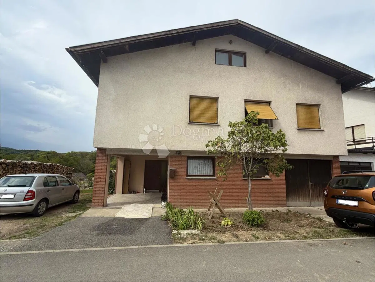 Dom Cepeliš, Petrinja, 320m2