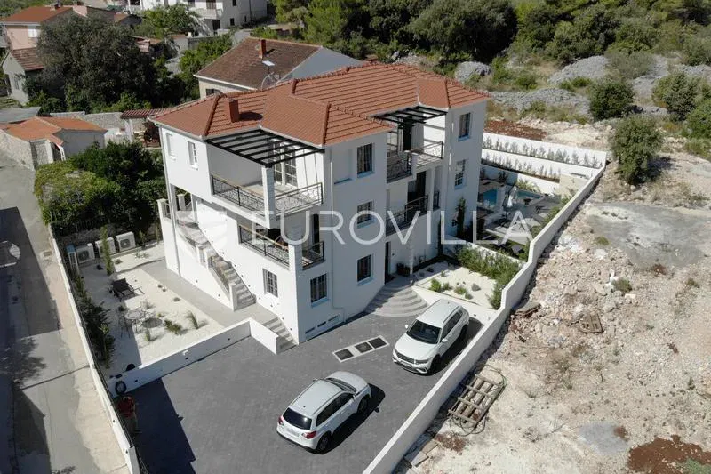Rogoznica, Ražanj, NEW CONSTRUCTION, beautiful house with swimming pool and sea view, 433.44 m² – 2