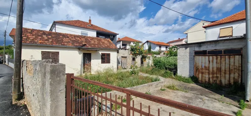 Zadar, townhouse (208m2) with garage and auxiliary building on a large plot, TOP location – 3