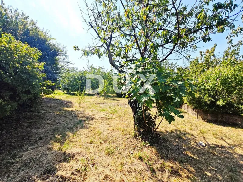Land Marinići, Viškovo, 1.696m2 – 2
