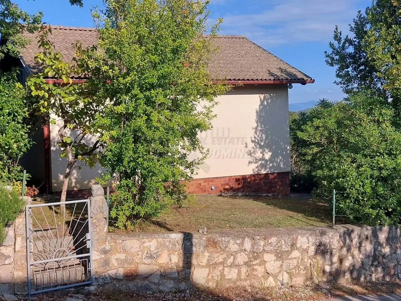 Samostojeća kuća s puno potencijala! Otok Krk! – 3