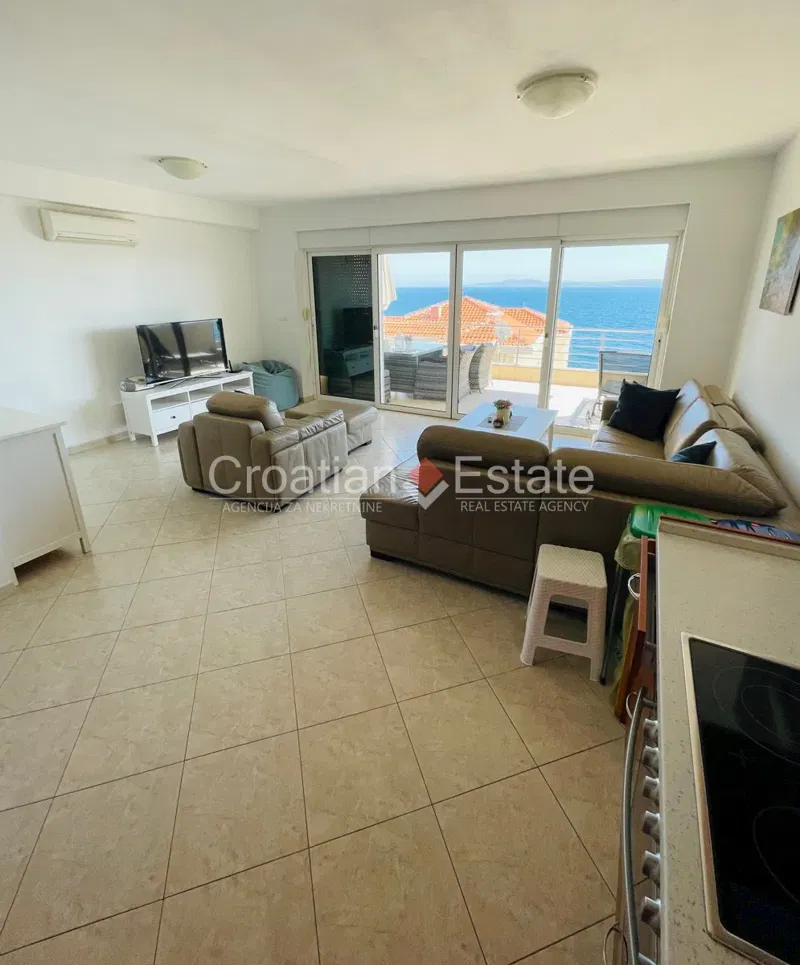 Two-bedroom flat with sea view, for sale – 2