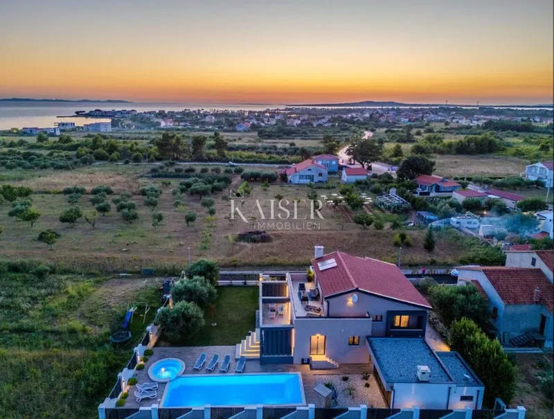 Zara, Privlaka – Villa moderna circondata da ulivi, vigneti e campi infiniti che si fondono con l’orizzonte del mare – 2